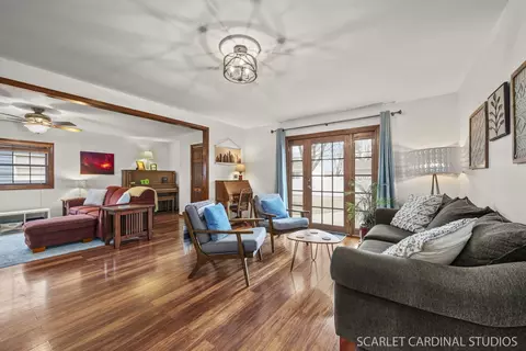 Living - 514 Cochise Pl, Carol Stream, IL 60188 photo 2 of 4