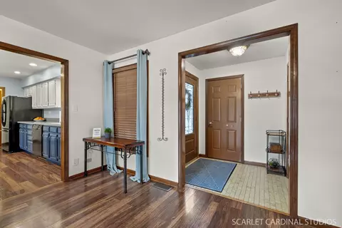 Entry Way - 514 Cochise Pl, Carol Stream, IL 60188 photo 1 of 1