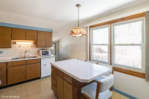 3007 Starling Ln, Rolling Meadows, IL 60008 photo 4
