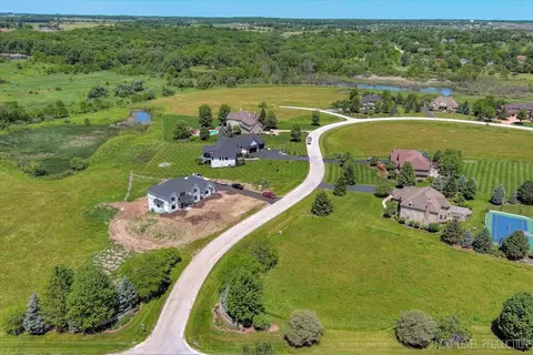 13 Derek Dr, Elburn, IL 60119 photo 10