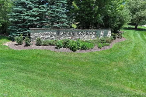 13 Derek Dr, Elburn, IL 60119 photo 13