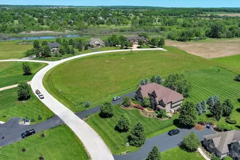 13 Derek Dr, Elburn, IL 60119 photo 6