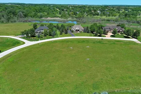 13 Derek Dr, Elburn, IL 60119 photo 8