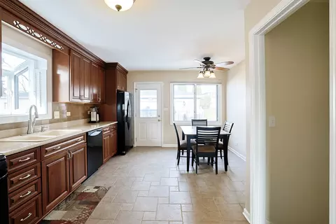 1607 Elm St, Wheaton, IL 60189 photo 10