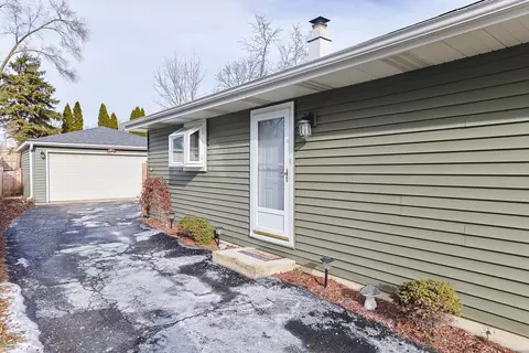 1607 Elm St, Wheaton, IL 60189 photo 4