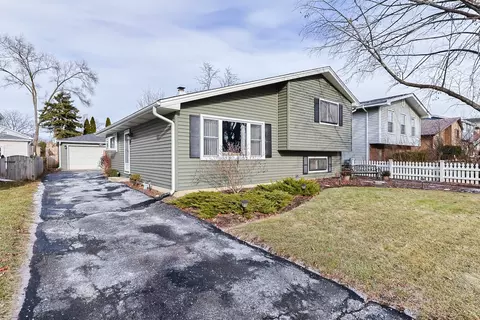 1607 Elm St, Wheaton, IL 60189 photo 2