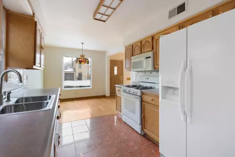 110 E 83rd St, Chicago, IL 60619 photo 12
