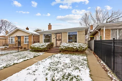 110 E 83rd St, Chicago, IL 60619 photo 2