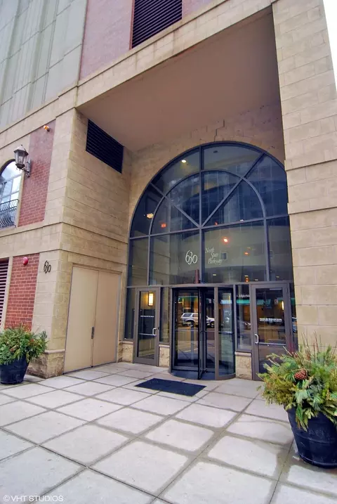 630 N State St #1309, Chicago, IL 60654