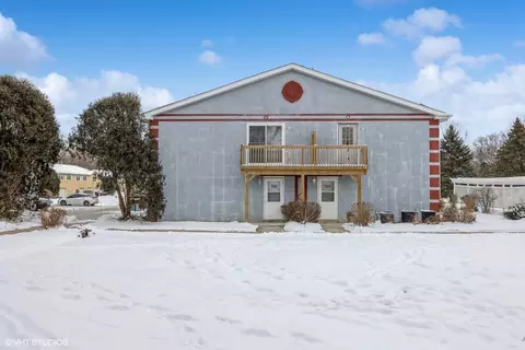1129 Greenwood Cir #1129, Woodstock, IL 60098