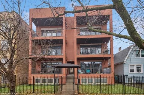 3104 N Kimball Ave #3S, Chicago, IL 60618