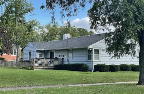 1403 E Illinois St, Wheaton, IL 60187 photo 14