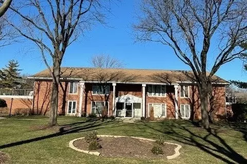 1314 S New Wilke Rd #1A, Arlington Heights, IL 60005