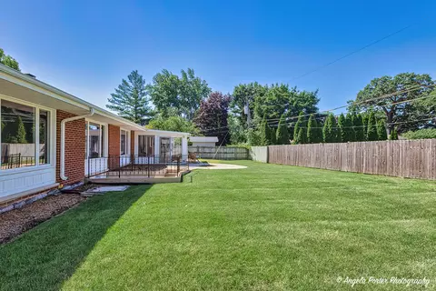 415 Walnut St, Roselle, IL 60172 photo 5