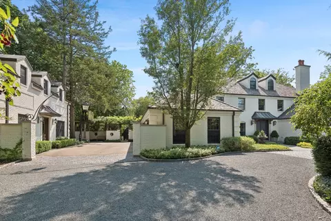 89 Indian Hill Rd, Winnetka, IL 60093