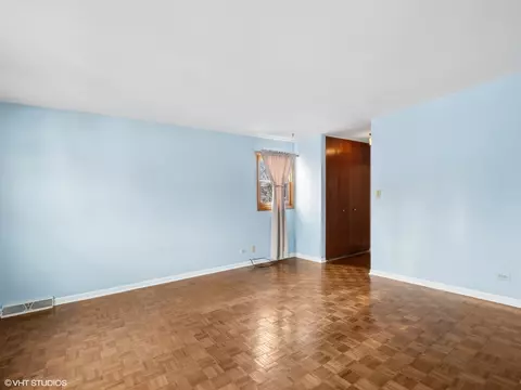 750 Dixon Ct, Hoffman Estates, IL 60192 photo 21