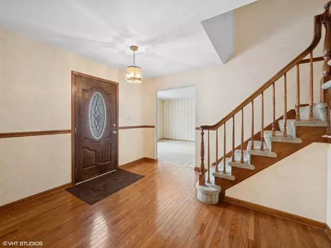 750 Dixon Ct, Hoffman Estates, IL 60192 photo 7