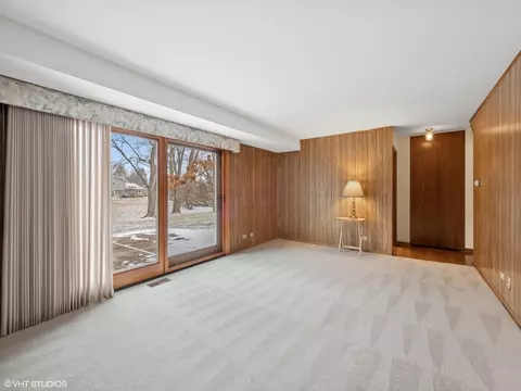 750 Dixon Ct, Hoffman Estates, IL 60192 photo 13