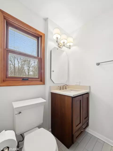 750 Dixon Ct, Hoffman Estates, IL 60192 photo 23