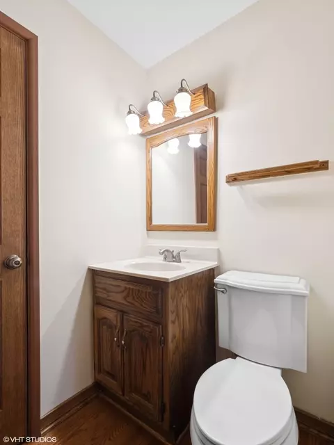 750 Dixon Ct, Hoffman Estates, IL 60192 photo 14