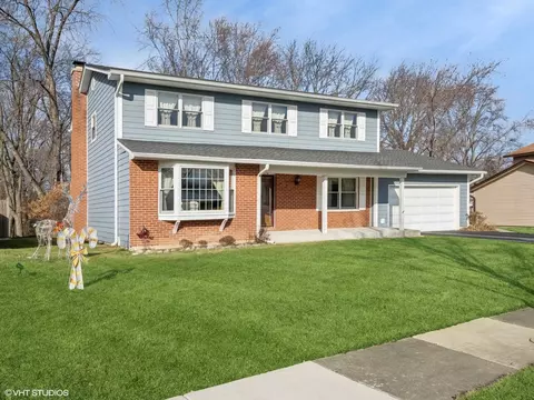 750 Dixon Ct, Hoffman Estates, IL 60192 photo 2