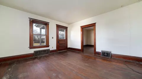 433 Jefferson St, Pecatonica, IL 61063 photo 2
