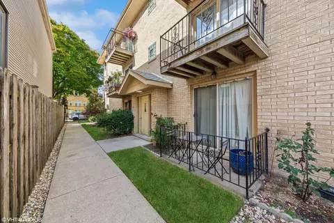 4111 N Mozart St #3W, Chicago, IL 60618