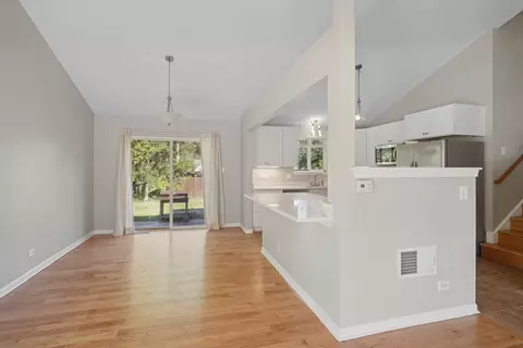 Living - 16119 Homan Ave, Markham, IL 60428 photo 3 of 5