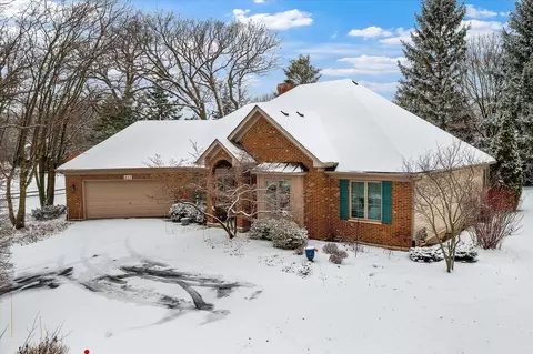 412 Hankes Rd, Sugar Grove, IL 60554