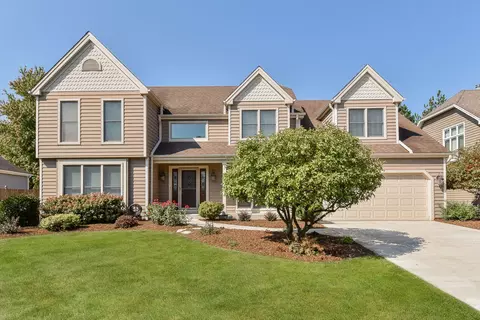 1 N204 Redwing Dr, Wheaton, IL 60188