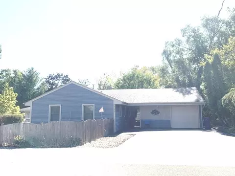 33142 John Mogg Rd, Grayslake, IL 60030