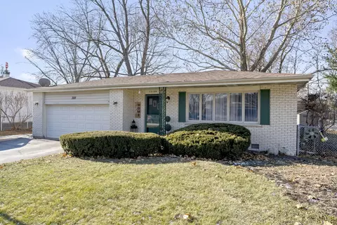 5 S388 Allister Ln, Naperville, IL 60563