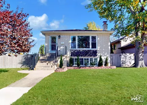 719 N Wille St, Mount Prospect, IL 60056