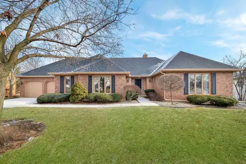 6225 Sleepy Hollow Ln, Lisle, IL 60532