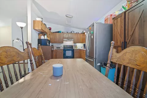 8 Rutherford Ct, Bloomington, IL 61705 photo 8
