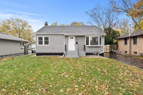309 S Yale Ave, Addison, IL 60101