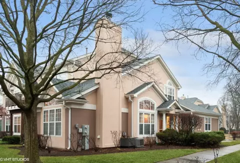 3081 Lexington Ln, Glenview, IL 60026