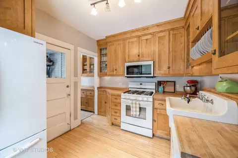 801 Mapleton Ave, Oak Park, IL 60302 photo 10