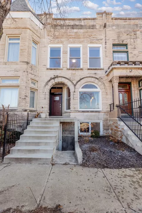 4355 S Calumet Ave, Chicago, IL 60653