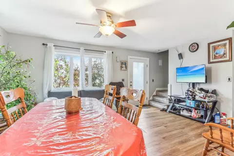 237 N Melrose Ave, Elgin, IL 60123 photo 12