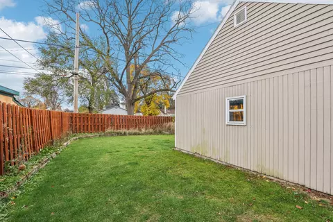 237 N Melrose Ave, Elgin, IL 60123 photo 28