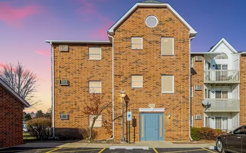 1330 Cunat Ct #3B, Lake In The Hills, IL 60156