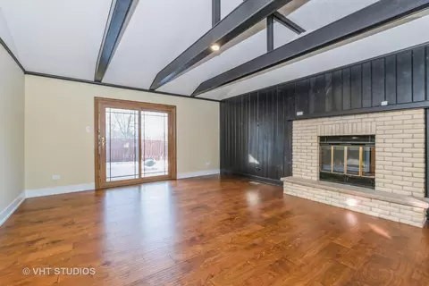 Living - 11030 Daniel Trl, Mokena, IL 60448 photo 3 of 6