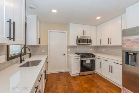 Kitchen - 11030 Daniel Trl, Mokena, IL 60448 photo 2 of 13