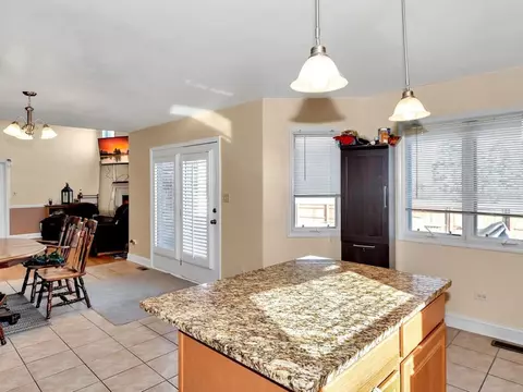 Kitchen - 26045 S Countyfair Dr, Monee, IL 60449 photo 2 of 3