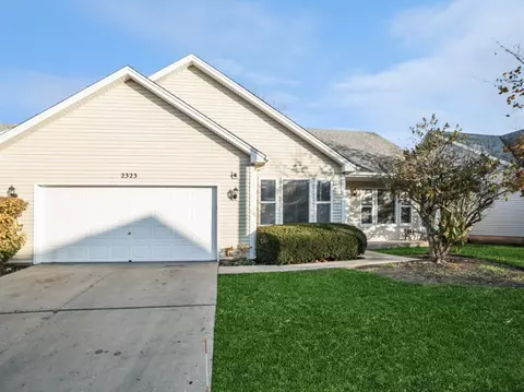 2323 Bluejay Trl, Elgin, IL 60123