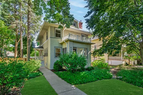 840 Park Ave, Wilmette, IL 60091