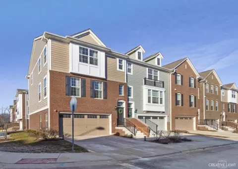 22 Marcel Ln, Schaumburg, IL 60194