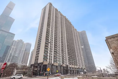 400 E Randolph St #2628, Chicago, IL 60601