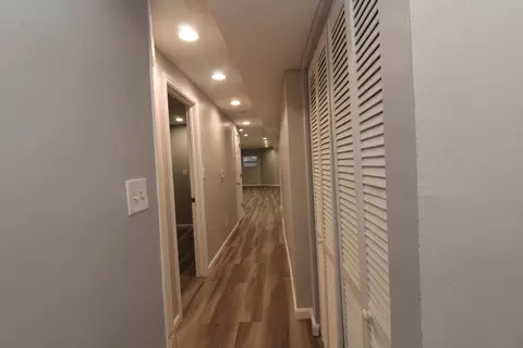 Entry Way - 1530 E 65th Pl, Chicago, IL 60637 photo 6 of 7